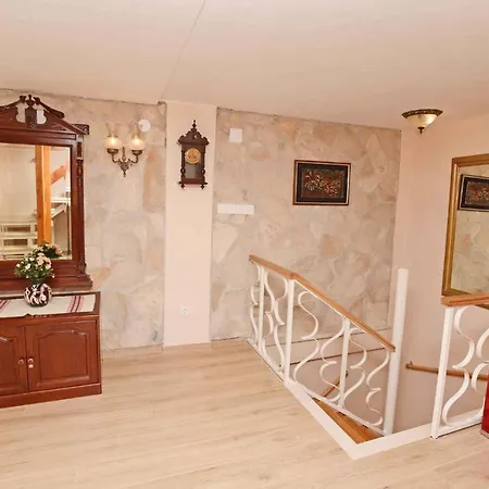 In 43524 Дом отдыха