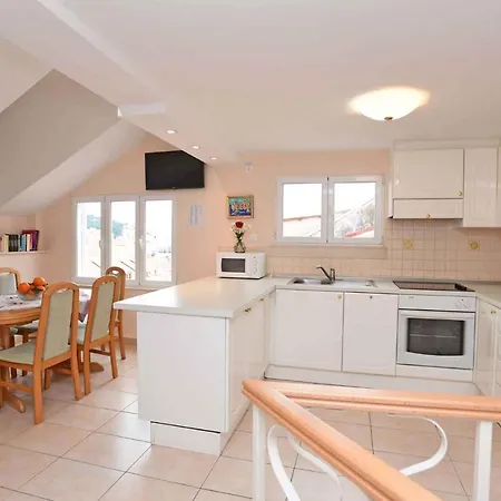 In 43524 דוברובניק