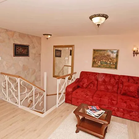 In 43524 בית נופש *