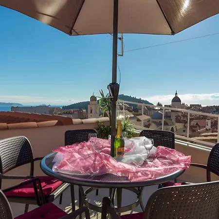 In 43524 * דוברובניק